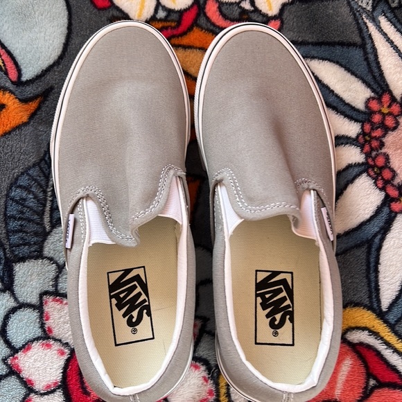 Woman’s Drizzle/True White Classic Slip-on Vans - Picture 2 of 4